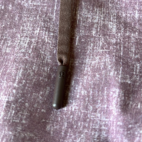 Men’s large T.H.E. 11” lined shorts great condition - Picture 2 of 7